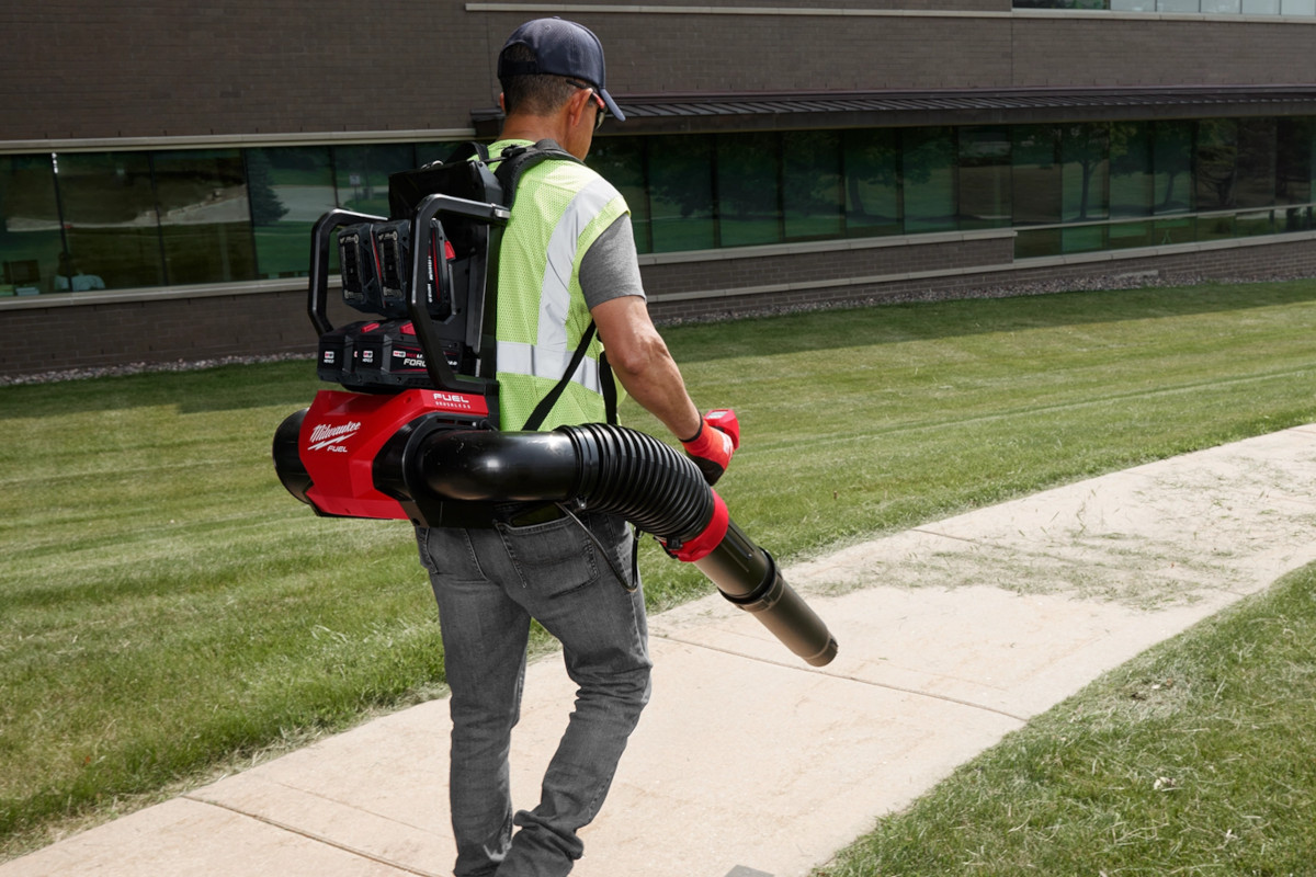 milwaukee outdoor power equipment